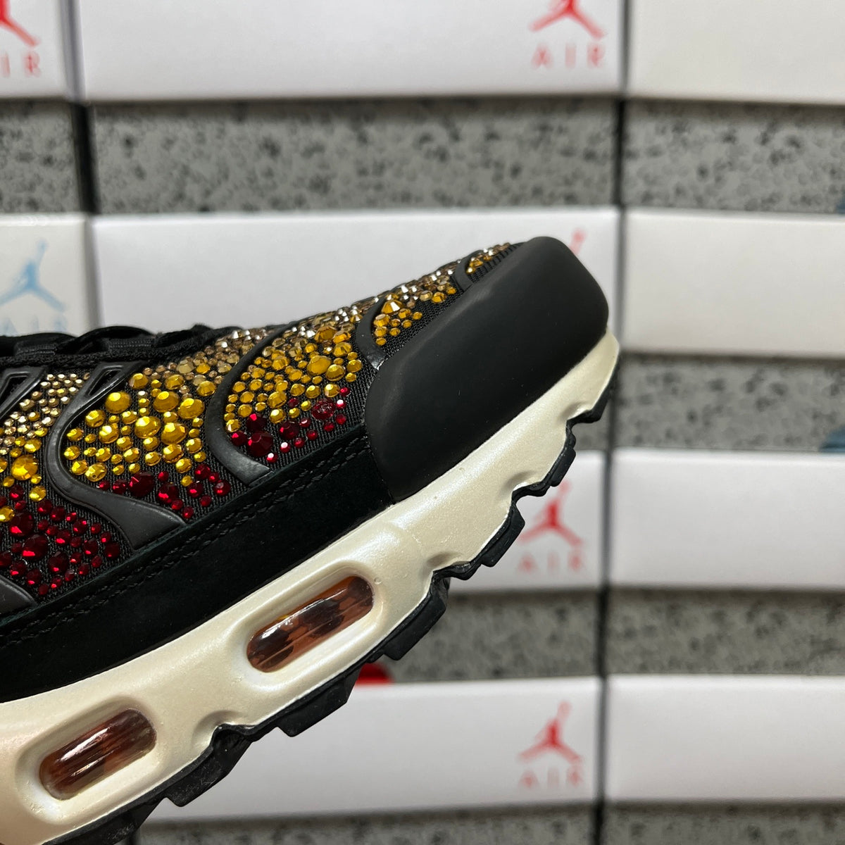 Nike Air Max Plus x Swarovski 'Noir Rouge Cristal' — vue 8