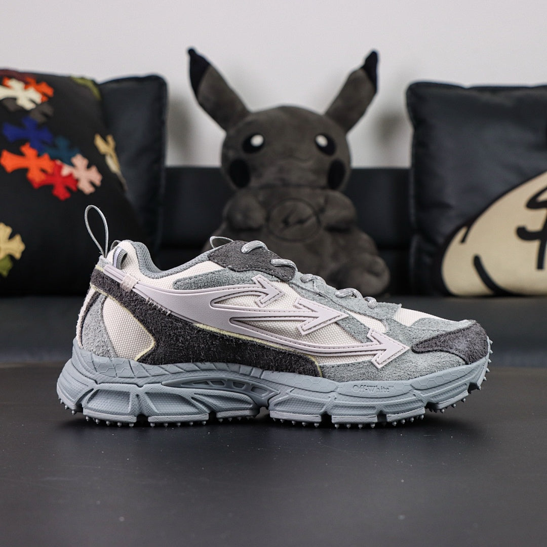 Sneaker Off W. Be Right Back