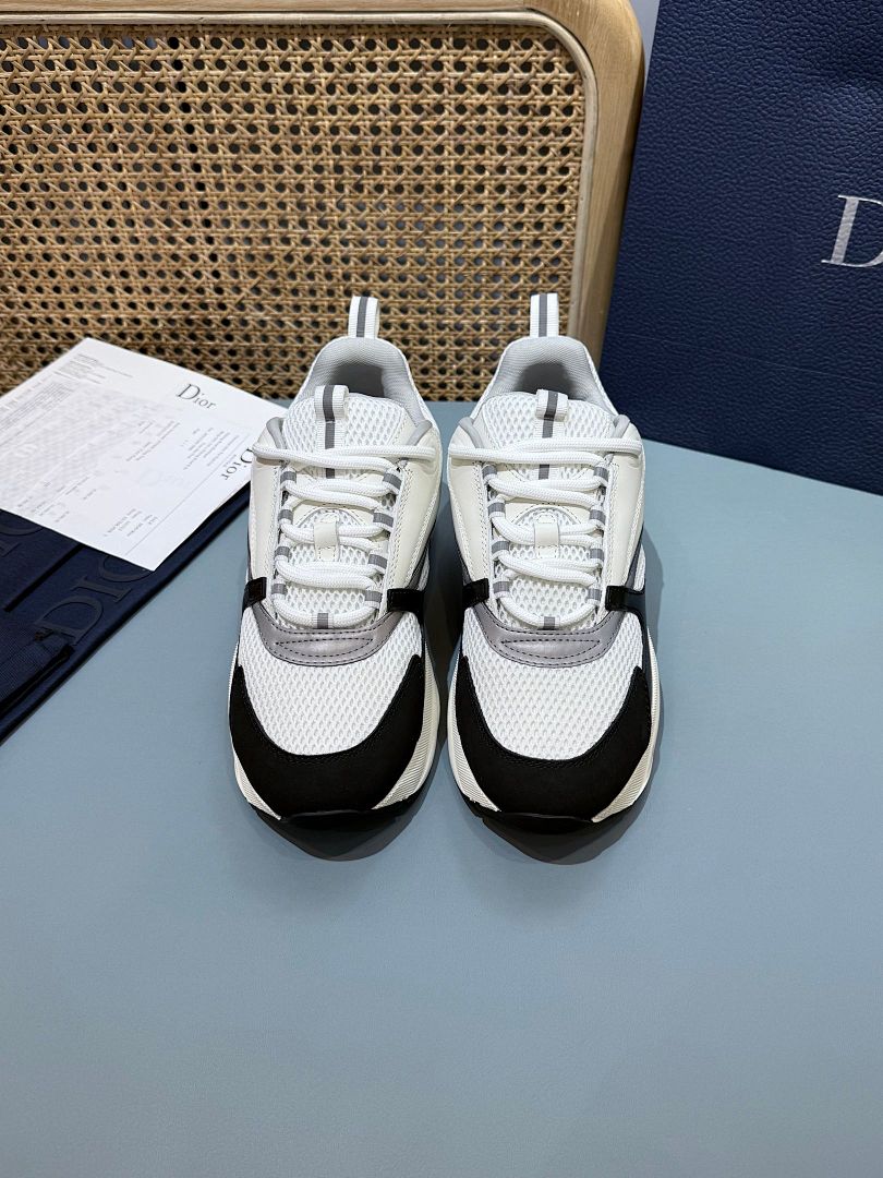 Sneakers B22