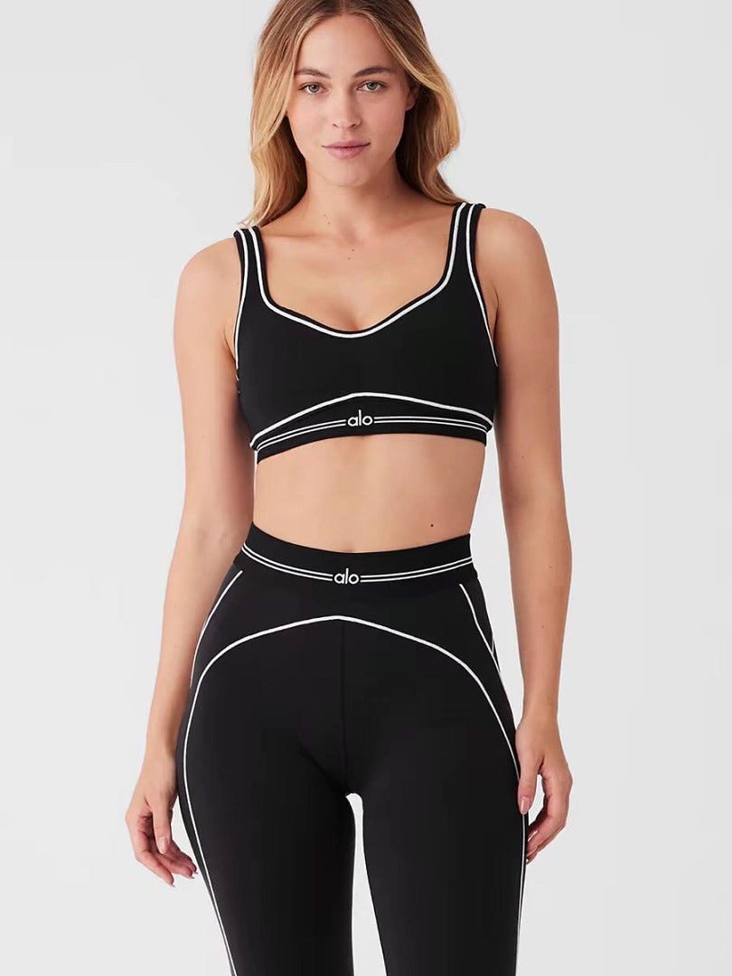 Ensemble Yoga Alo