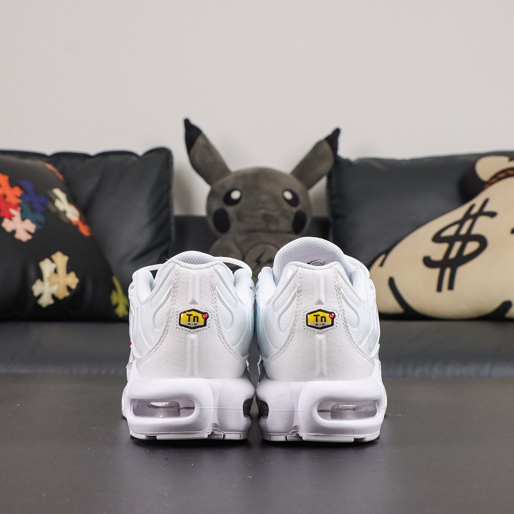 Nike Air Max TN x Supreme DA1472-100