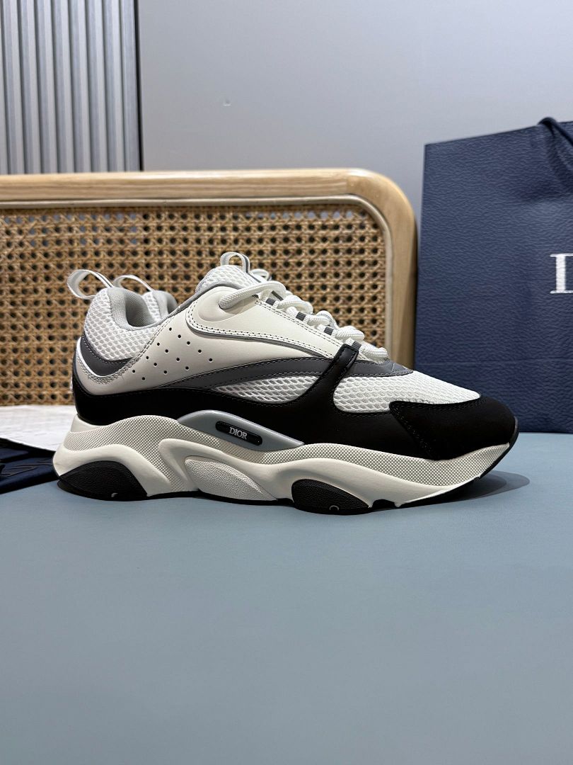 Sneakers B22