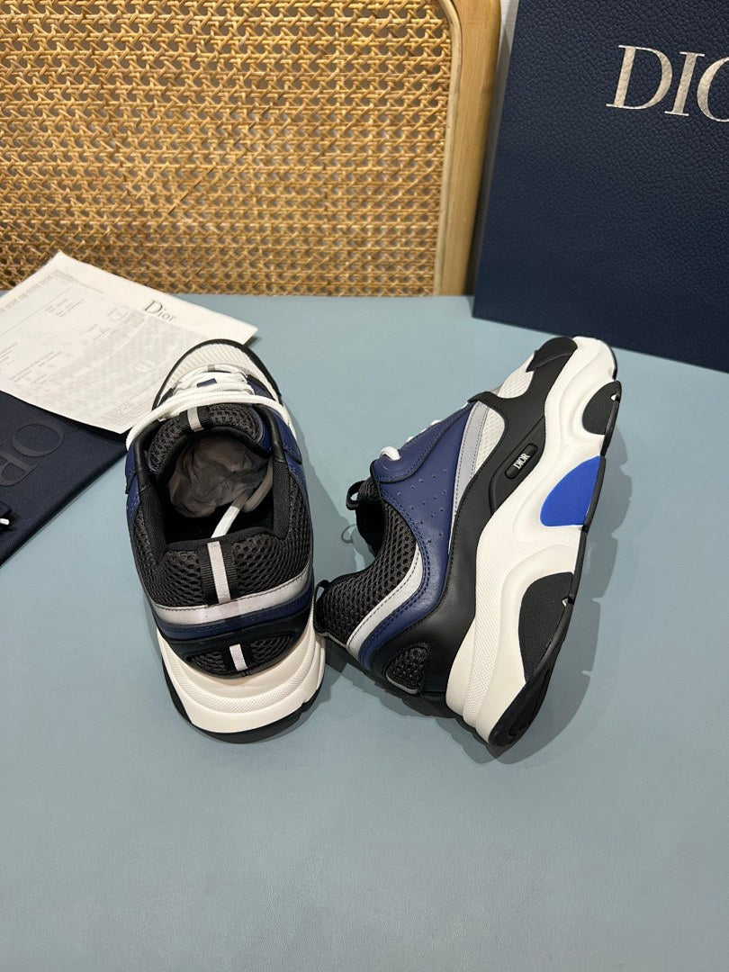 Sneakers B22