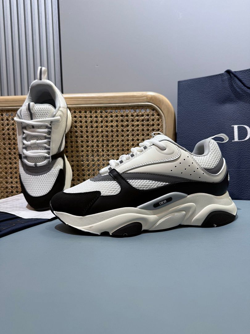 Sneakers B22