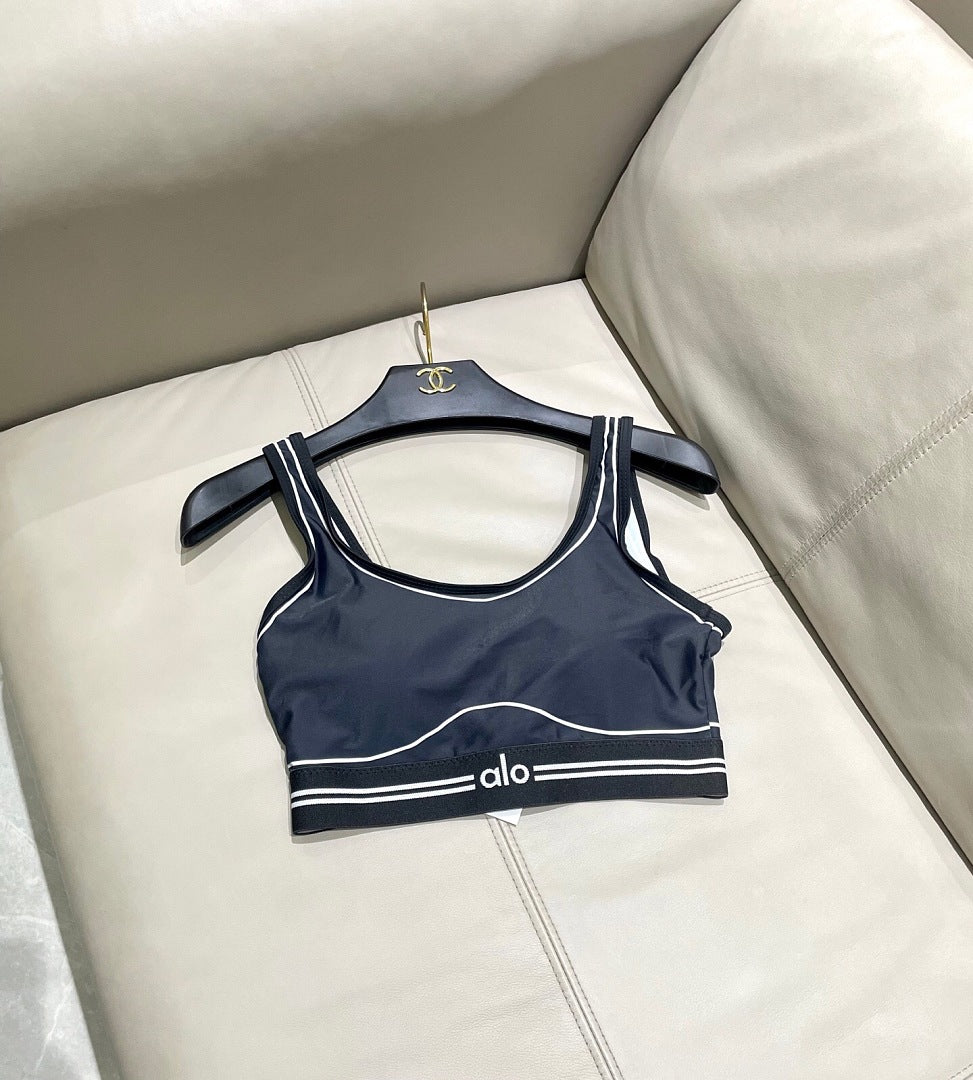 Ensemble Yoga Alo