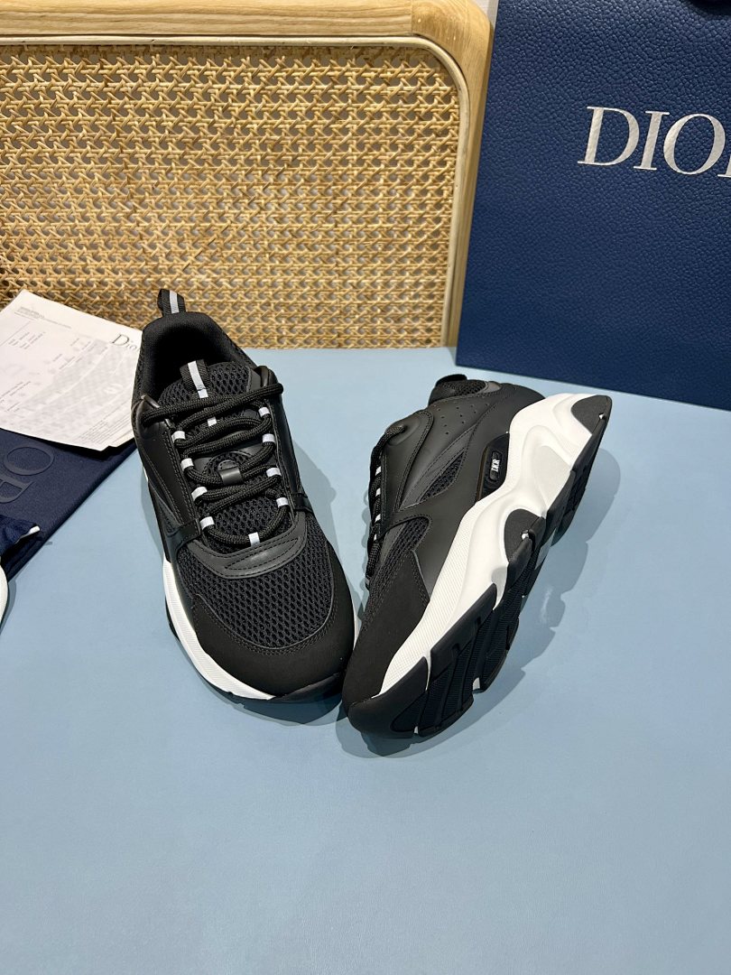 Sneakers B22