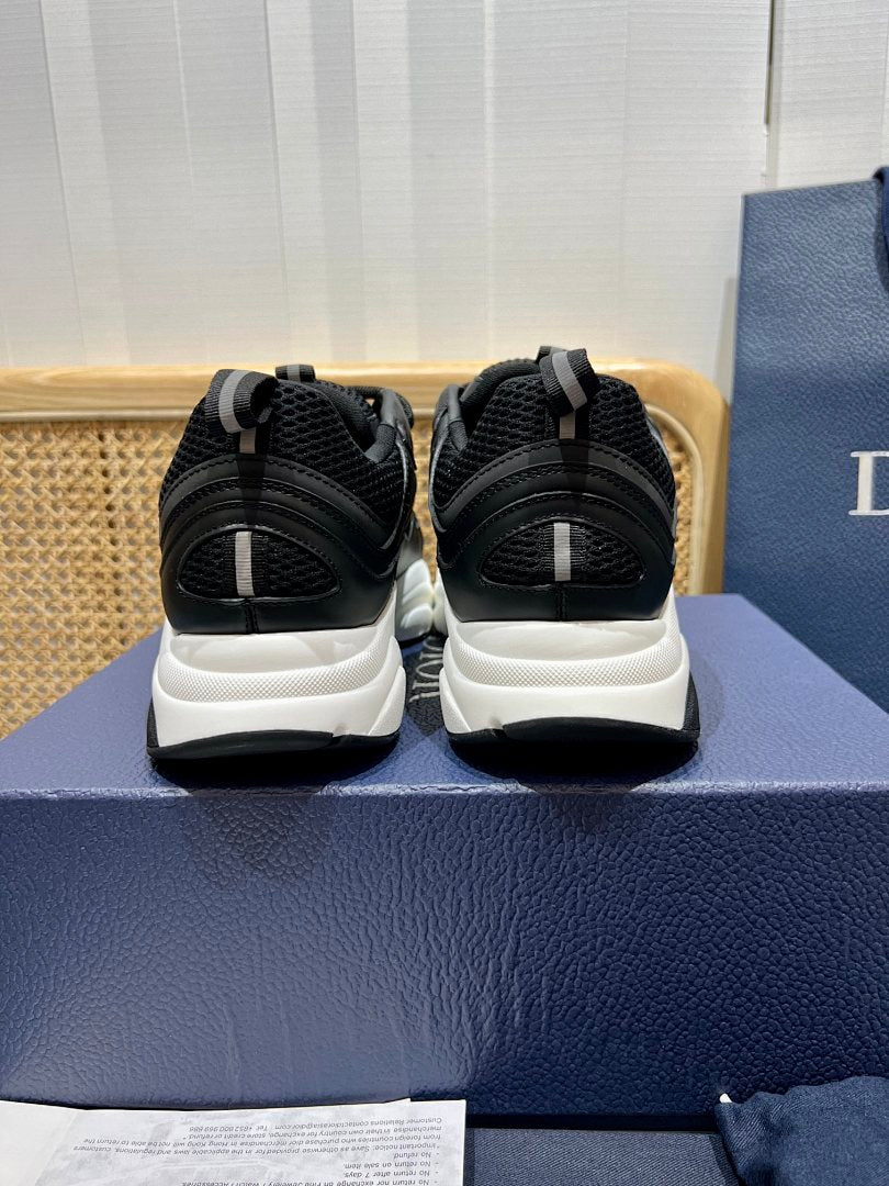 Sneakers B22