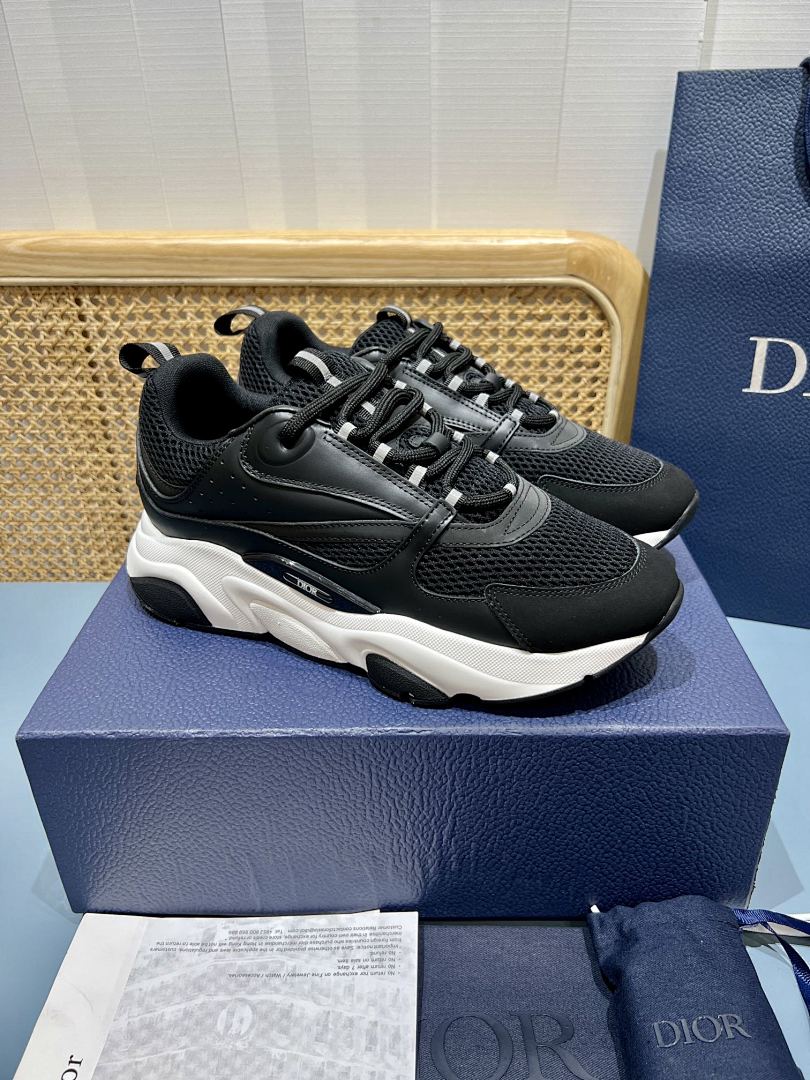 Sneakers B22