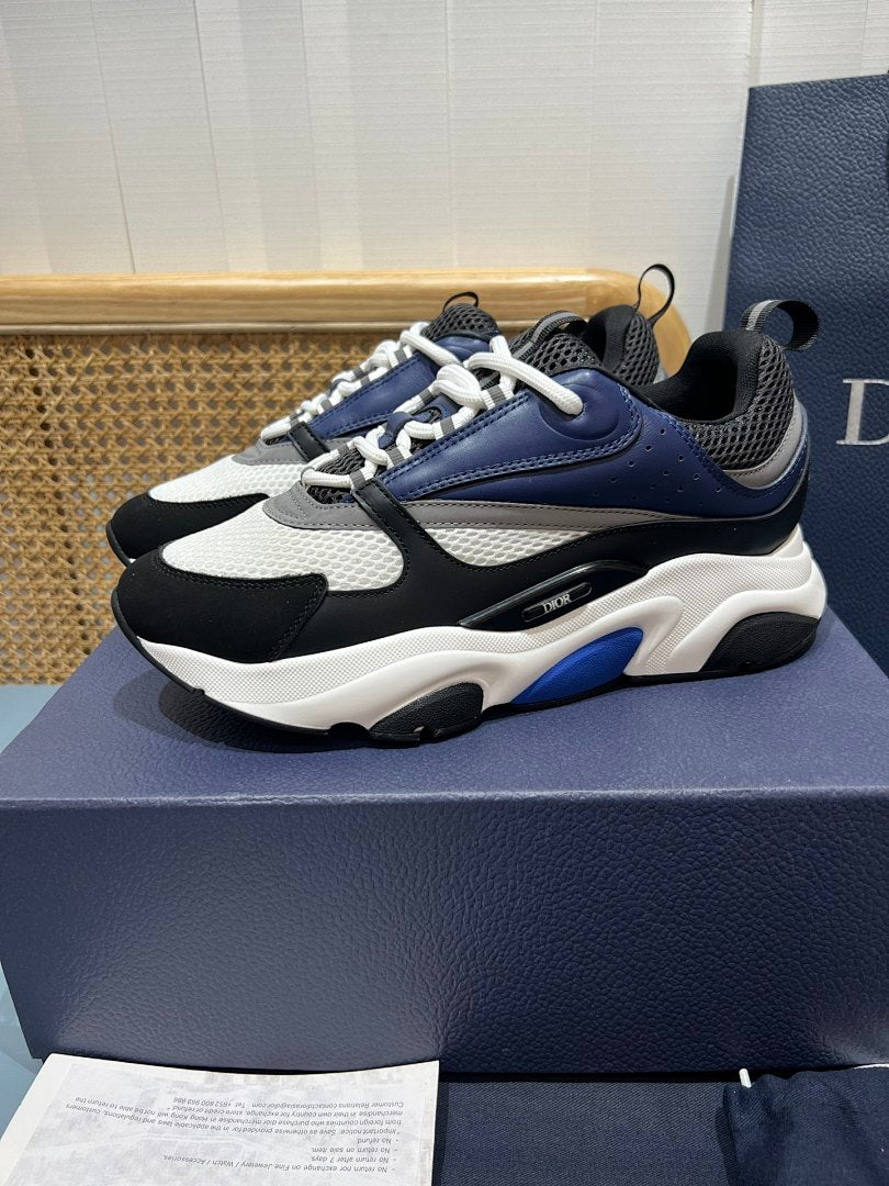 Sneakers B22