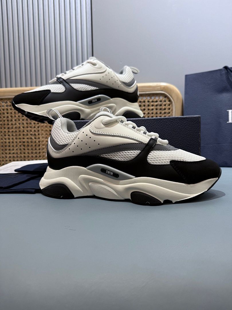 Sneakers B22
