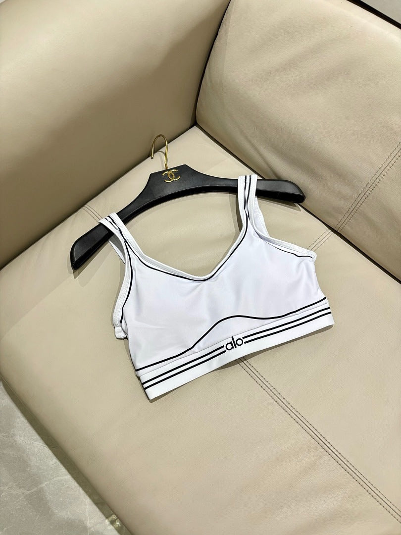 Ensemble Yoga Alo