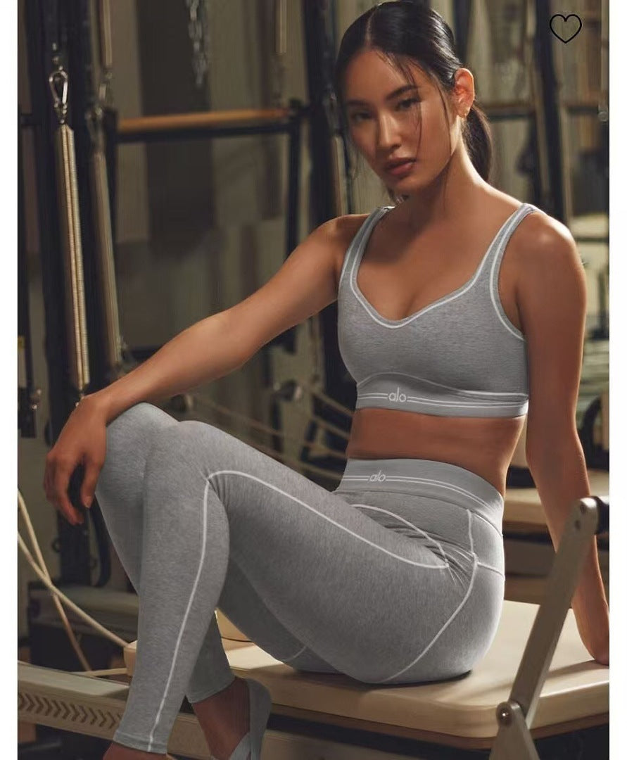Ensemble Yoga Alo