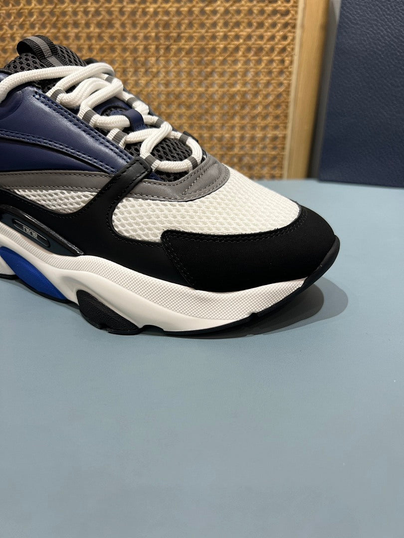Sneakers B22