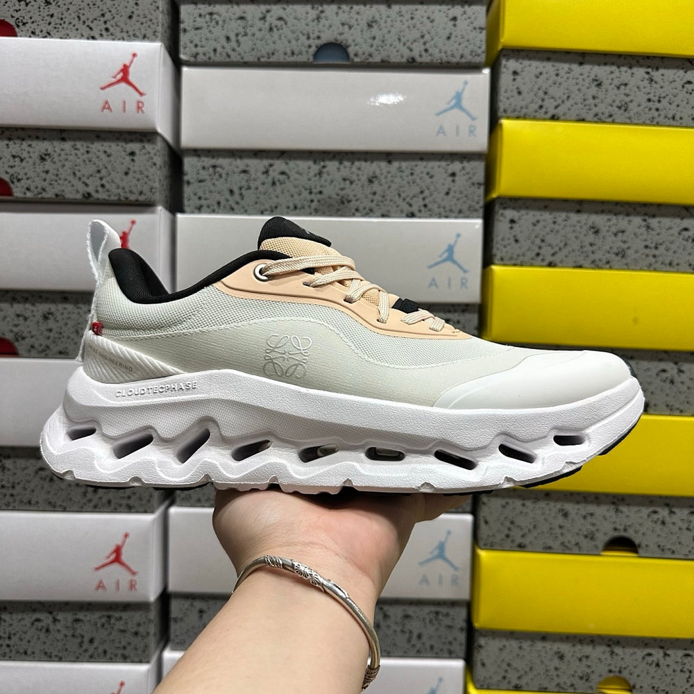 Sneaker On x Loe. Cloudtilt