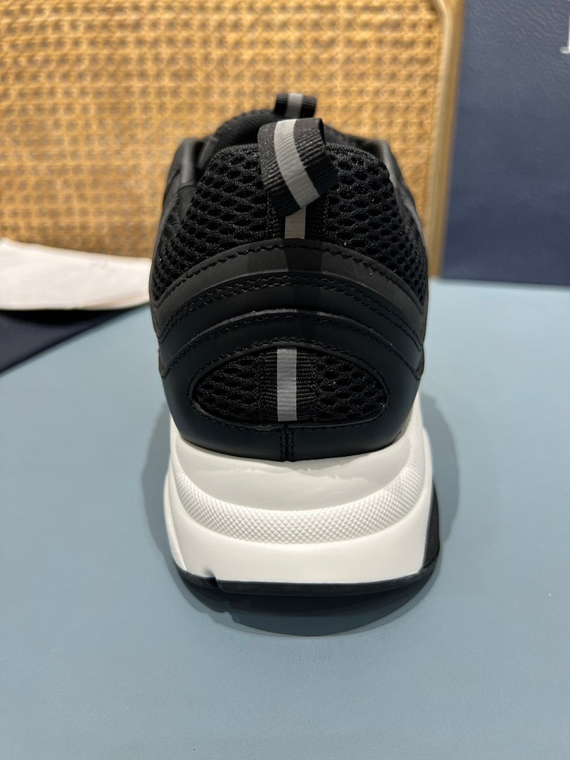 Sneakers B22