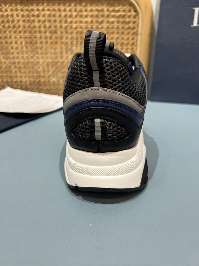 Sneakers B22