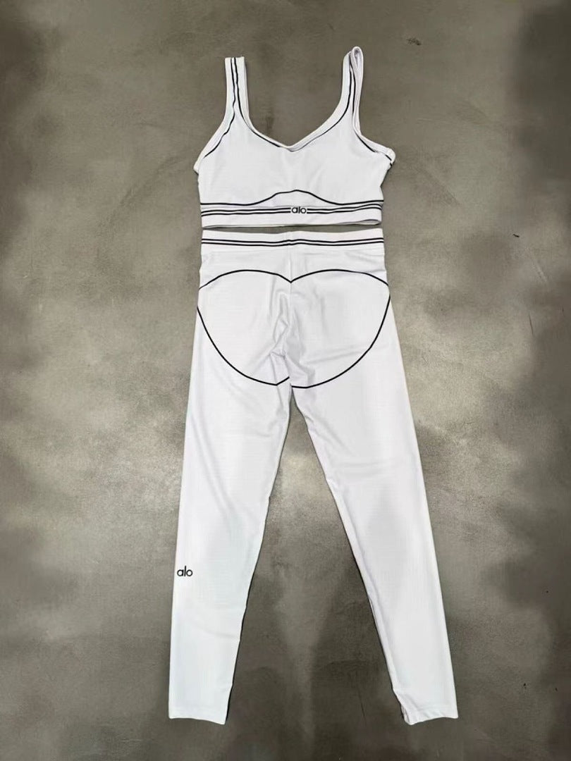 Ensemble Yoga Alo
