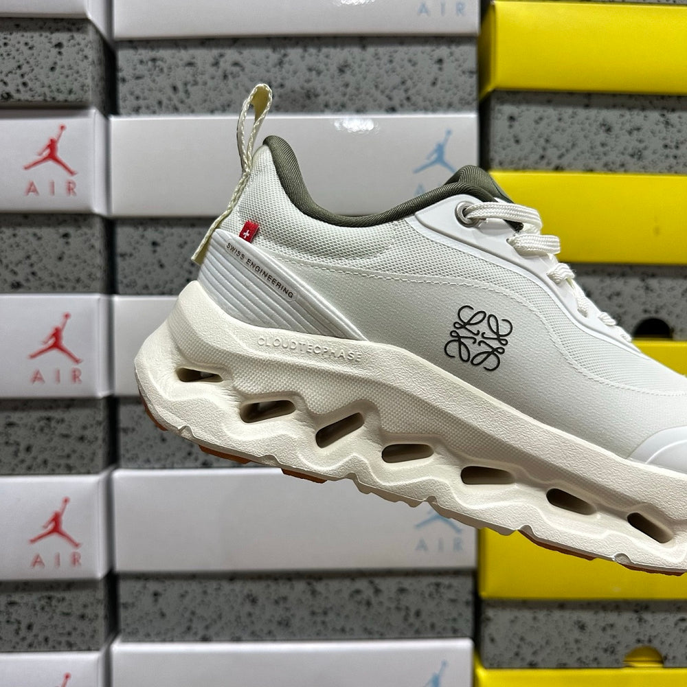 Sneaker On x Loe. Cloudtilt 'All White'