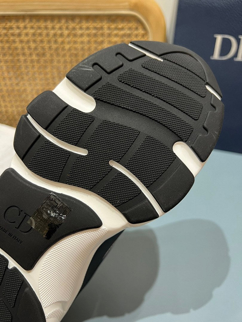 Sneakers B22