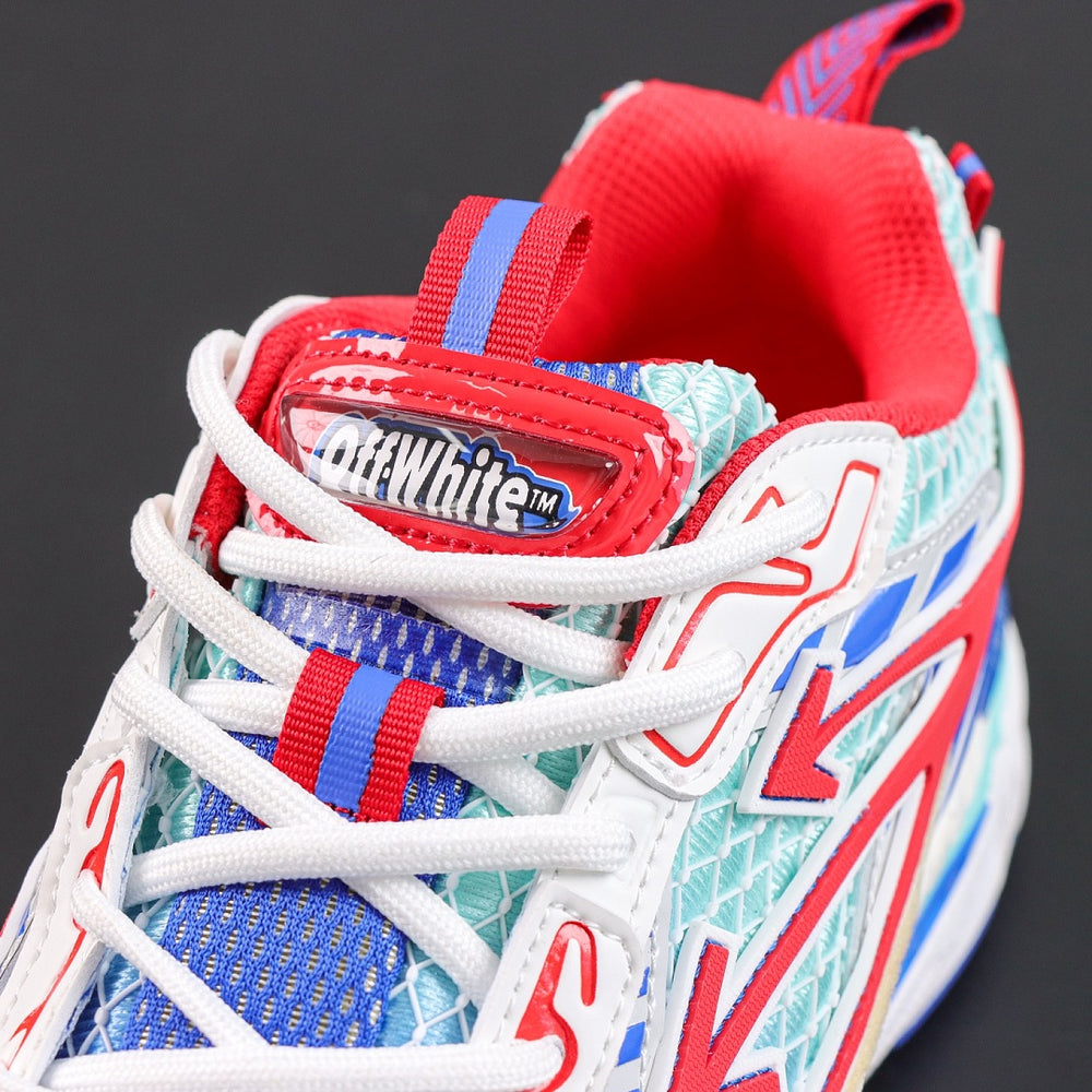 Sneaker Off W. Be Right Back
