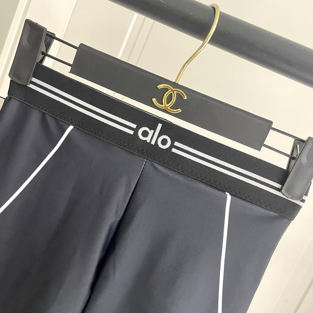 Ensemble Yoga Alo