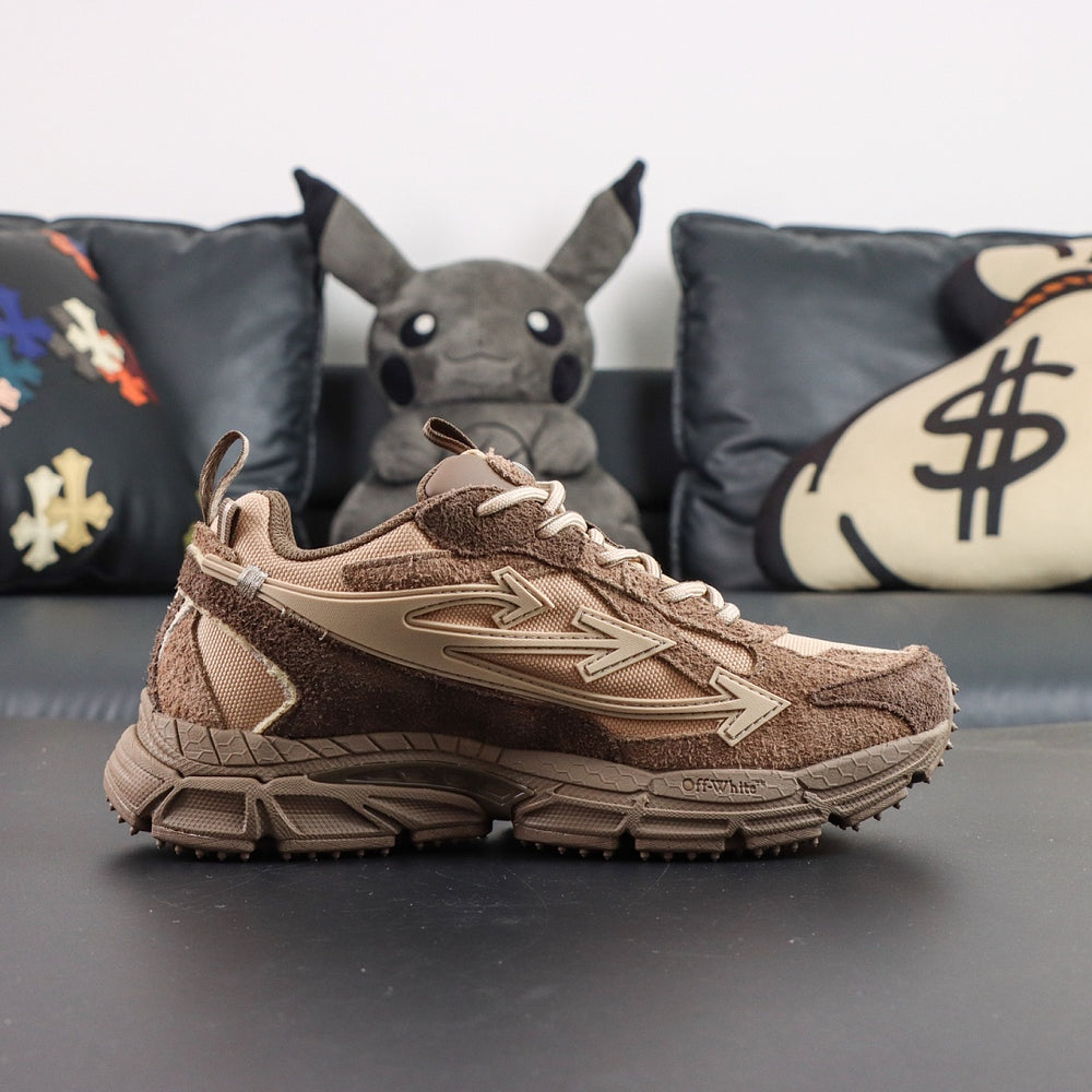 Sneaker Off W. Be Right Back