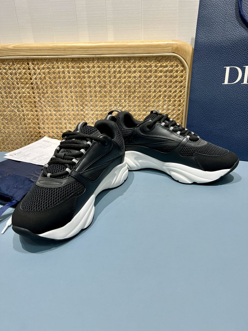 Sneakers B22
