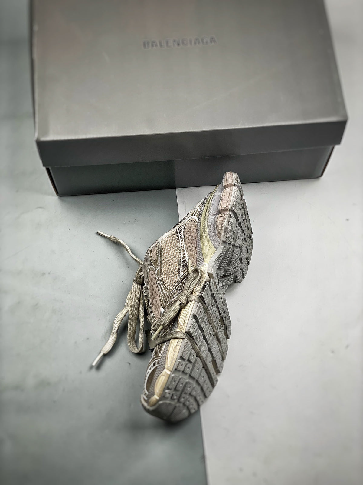Sneakers 3XL 'Gris Beige'