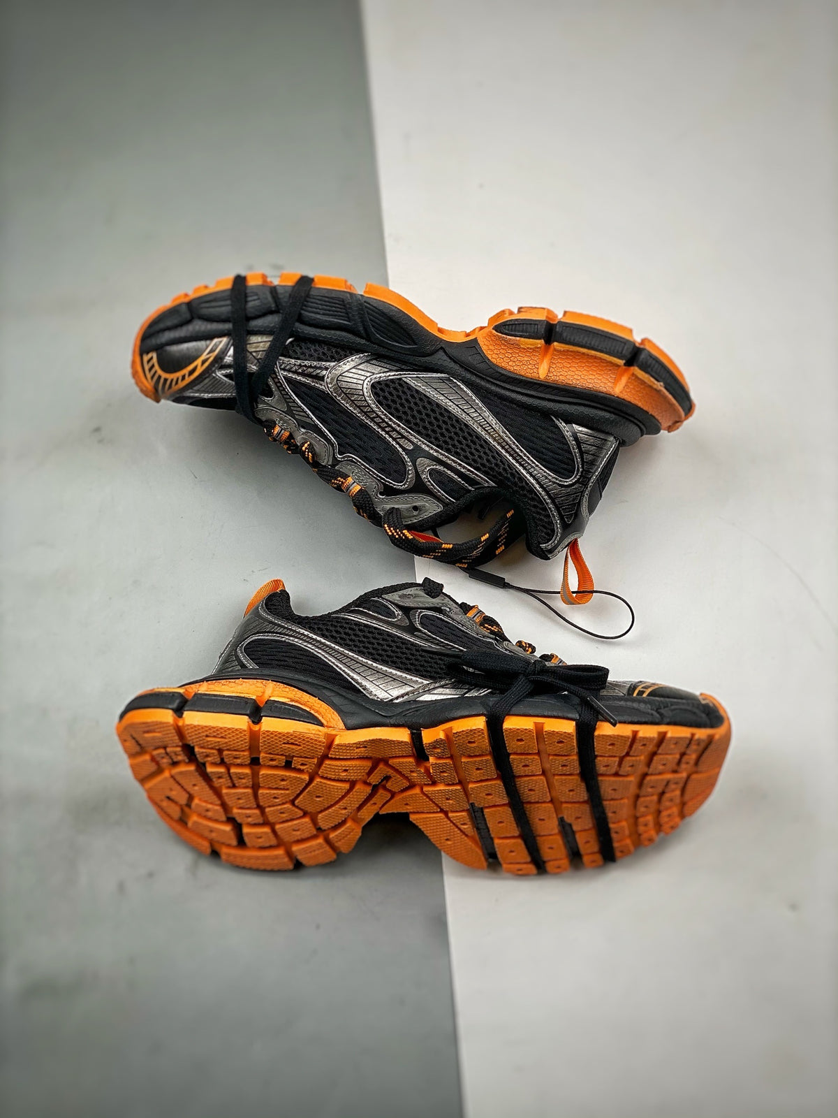 Sneakers 3XL 'Noir Orange'