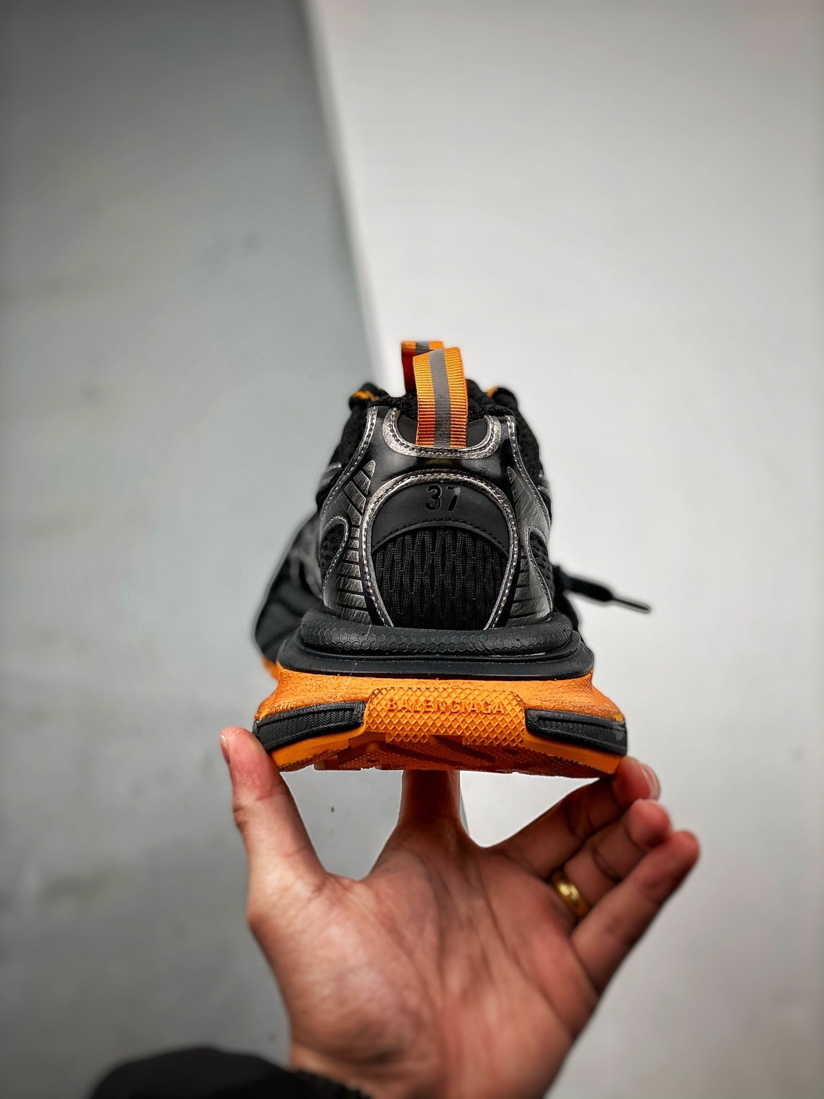Sneakers 3XL 'Noir Orange'