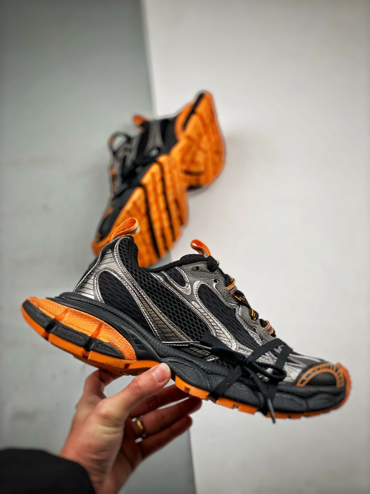 Sneakers 3XL 'Noir Orange'