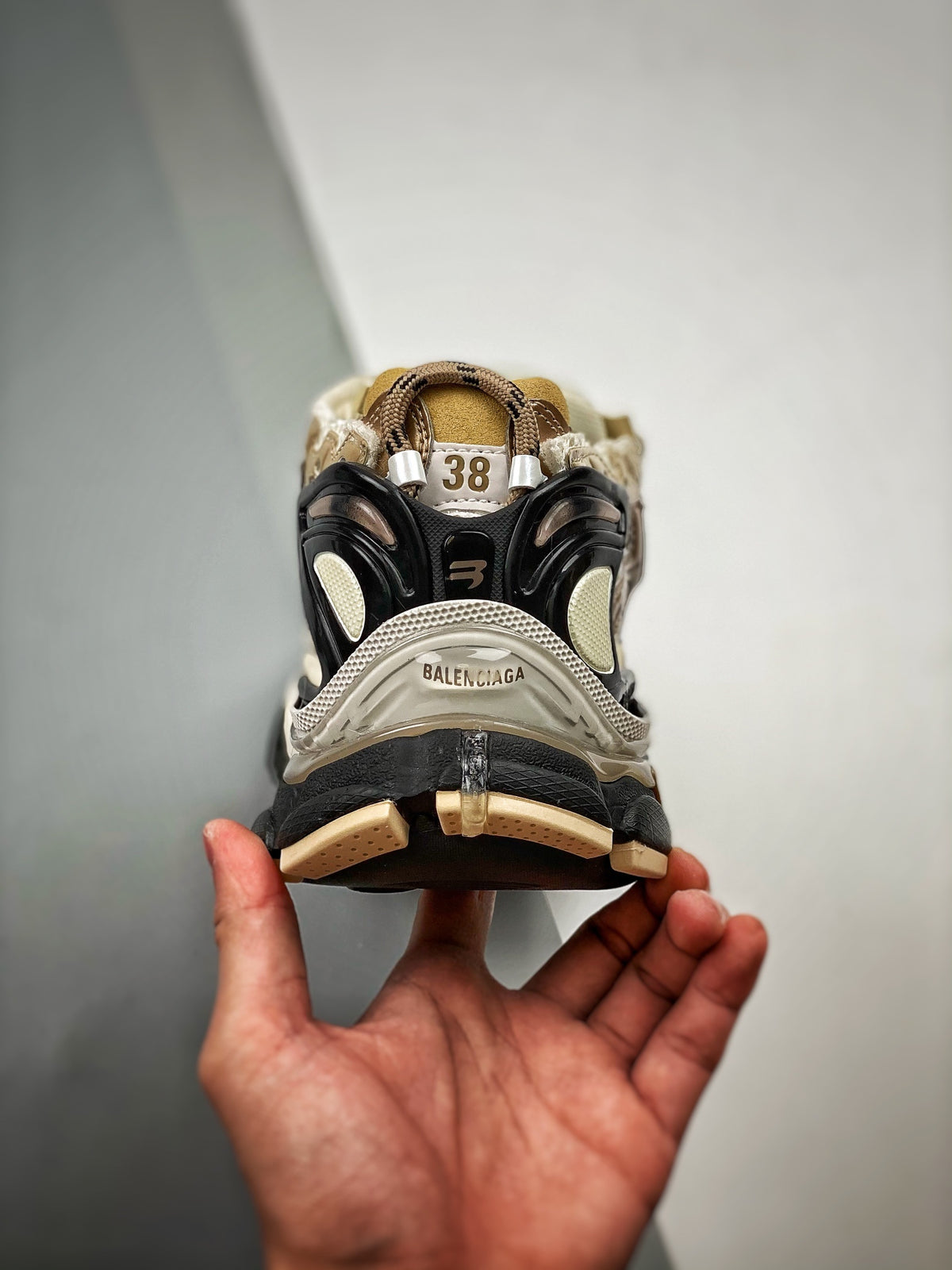 Sneakers Runner 'Beige Vieilli'