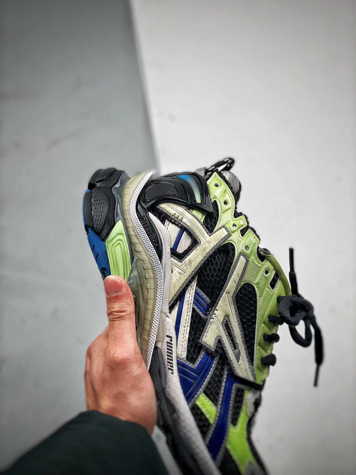 Sneakers Runner 'Noir Bleu Jaune Fluo'