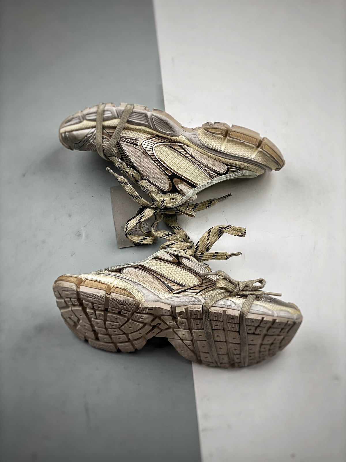 Sneakers 3XL 'Beige Vieilli'