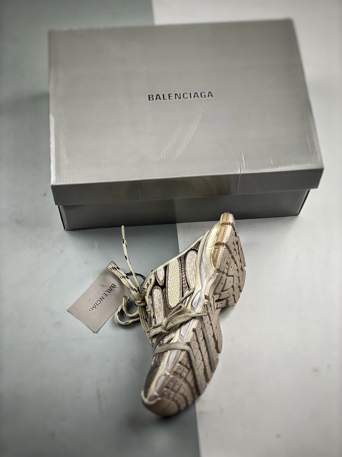 Sneakers 3XL 'Beige Vieilli'