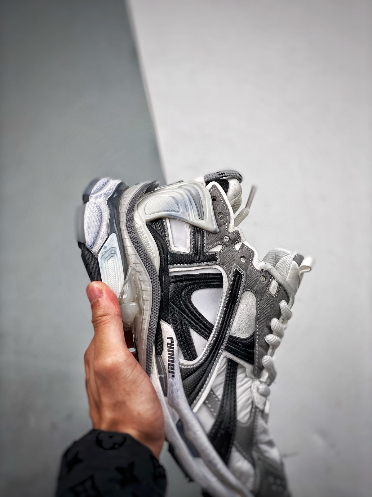 Sneakers Runner 7.5 'Argent Noir'
