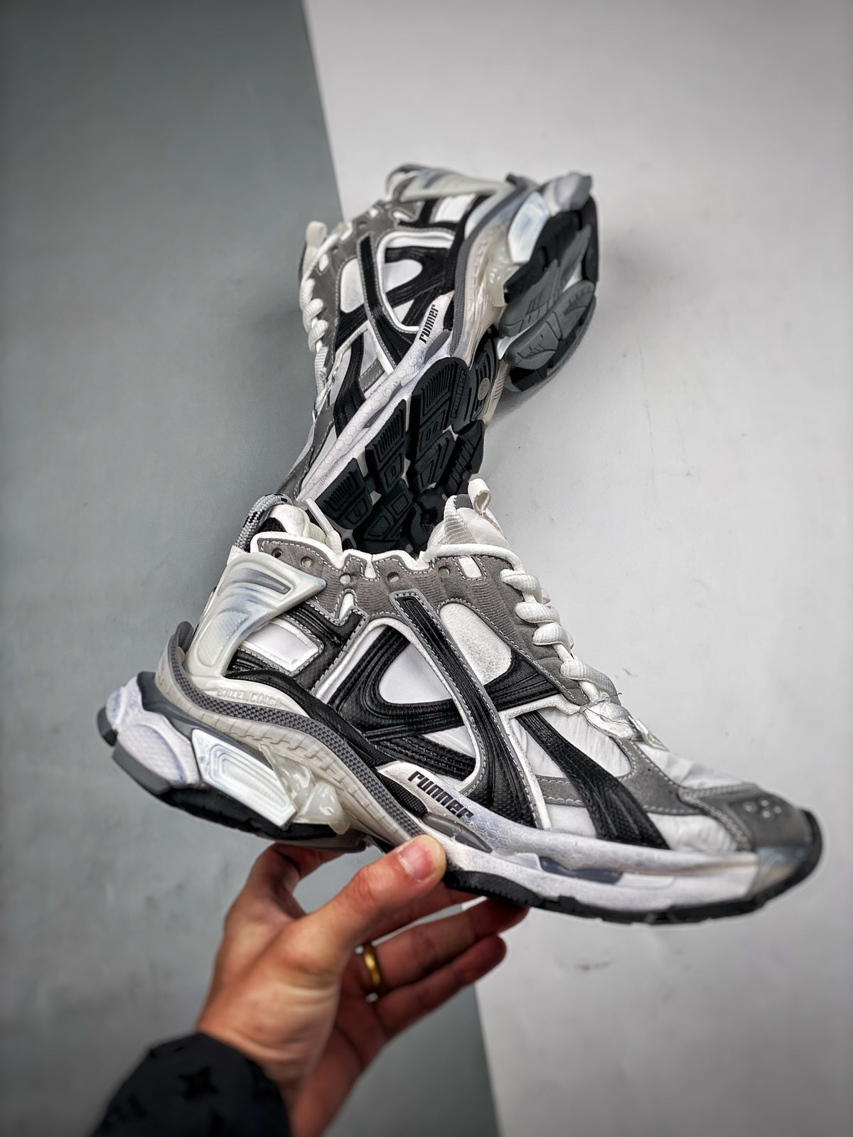 Sneakers Runner 7.5 'Argent Noir'