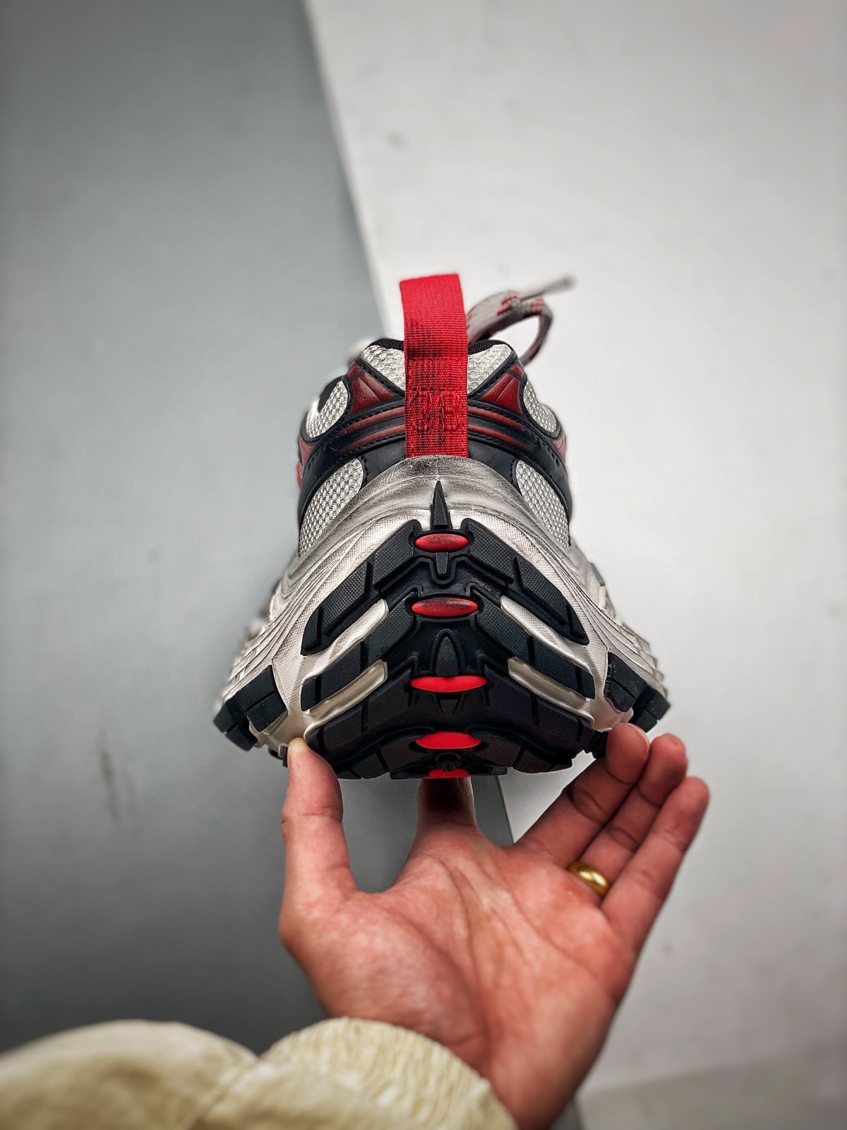 Sneakers 10XL 'Argent Rouge Noir'