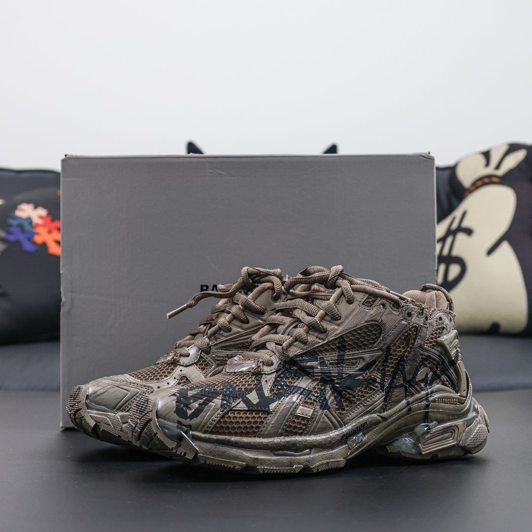 Sneakers Runner Graffiti 'Marron Vieilli'
