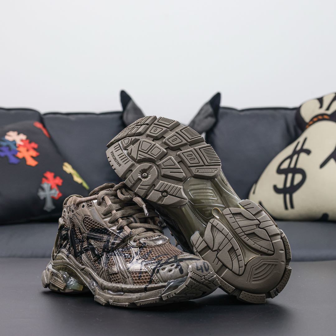 Sneakers Runner Graffiti 'Marron Vieilli'