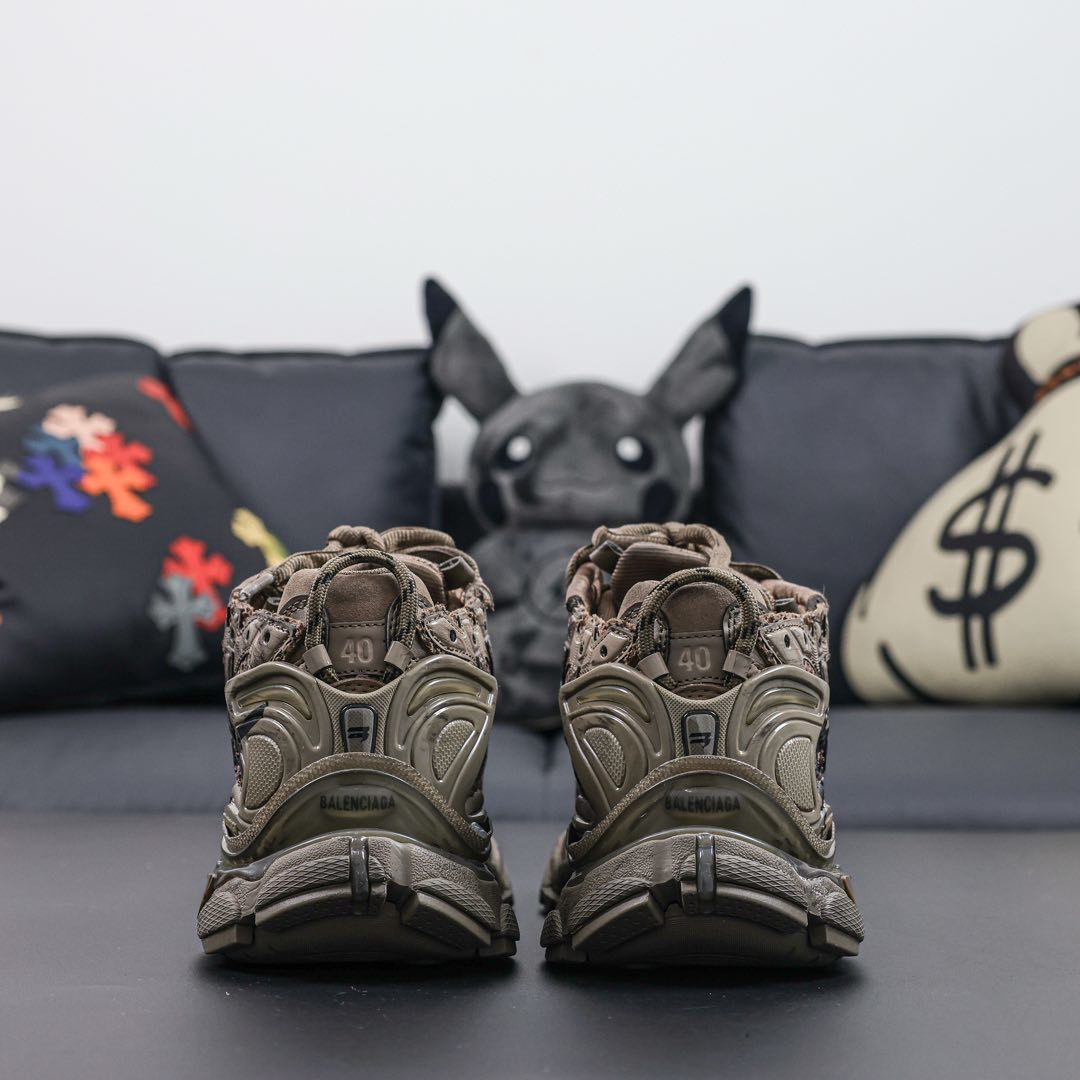 Sneakers Runner Graffiti 'Marron Vieilli'