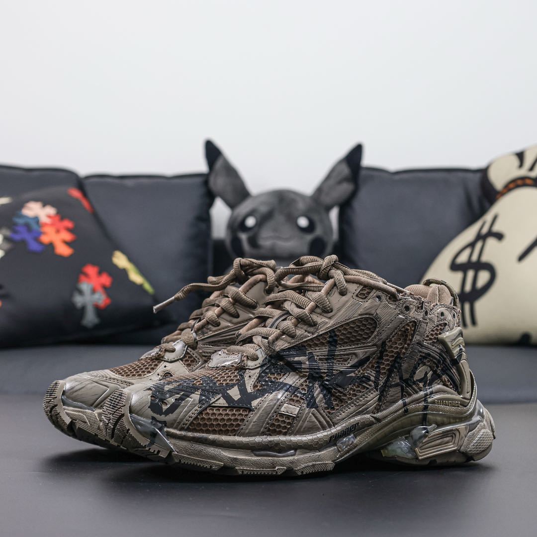 Sneakers Runner Graffiti 'Marron Vieilli'