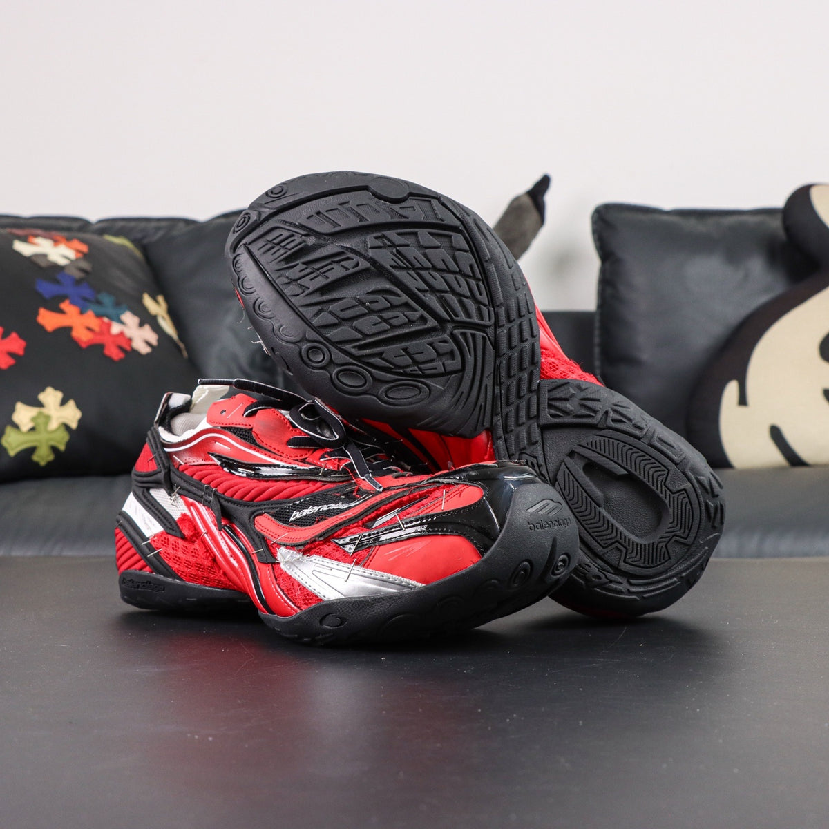Sneakers Soleless 23 'Rouge Noir'