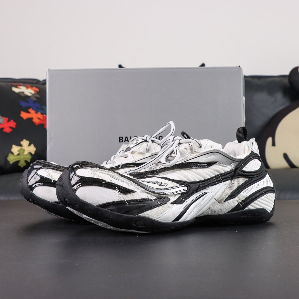 Sneakers Soleless 23 'Blanc Noir'