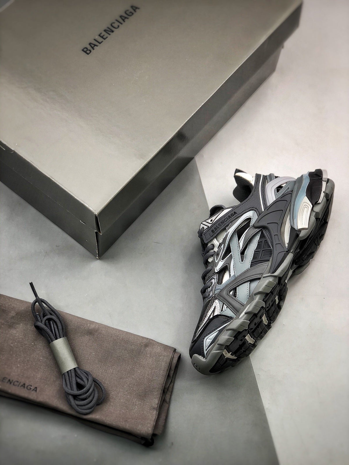 Sneakers Track 2.0 'Gris Anthracite'