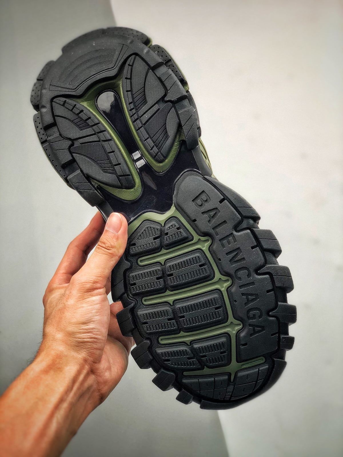 Sneakers Track 2.0 'Vert Kaki Noir'