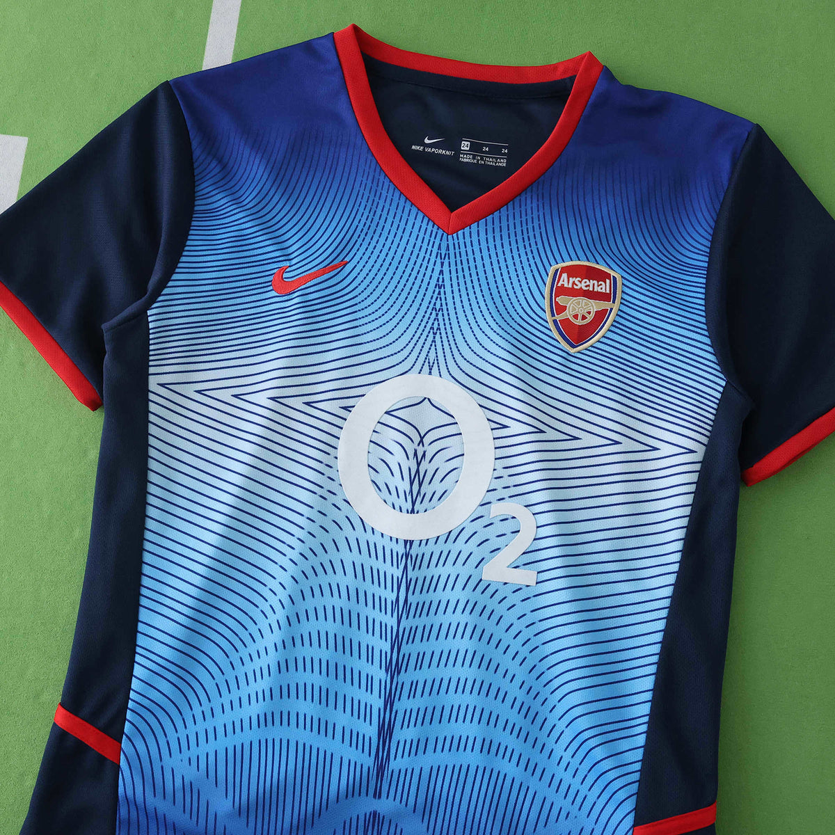 Ensemble Enfant Arsenal 2002/04 Extérieur Rétro — vue 2