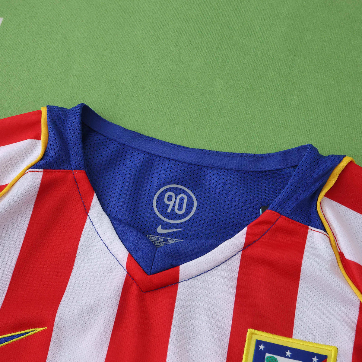 Ensemble Enfant Atlético de Madrid 2004/05 Domicile Rétro — vue 2