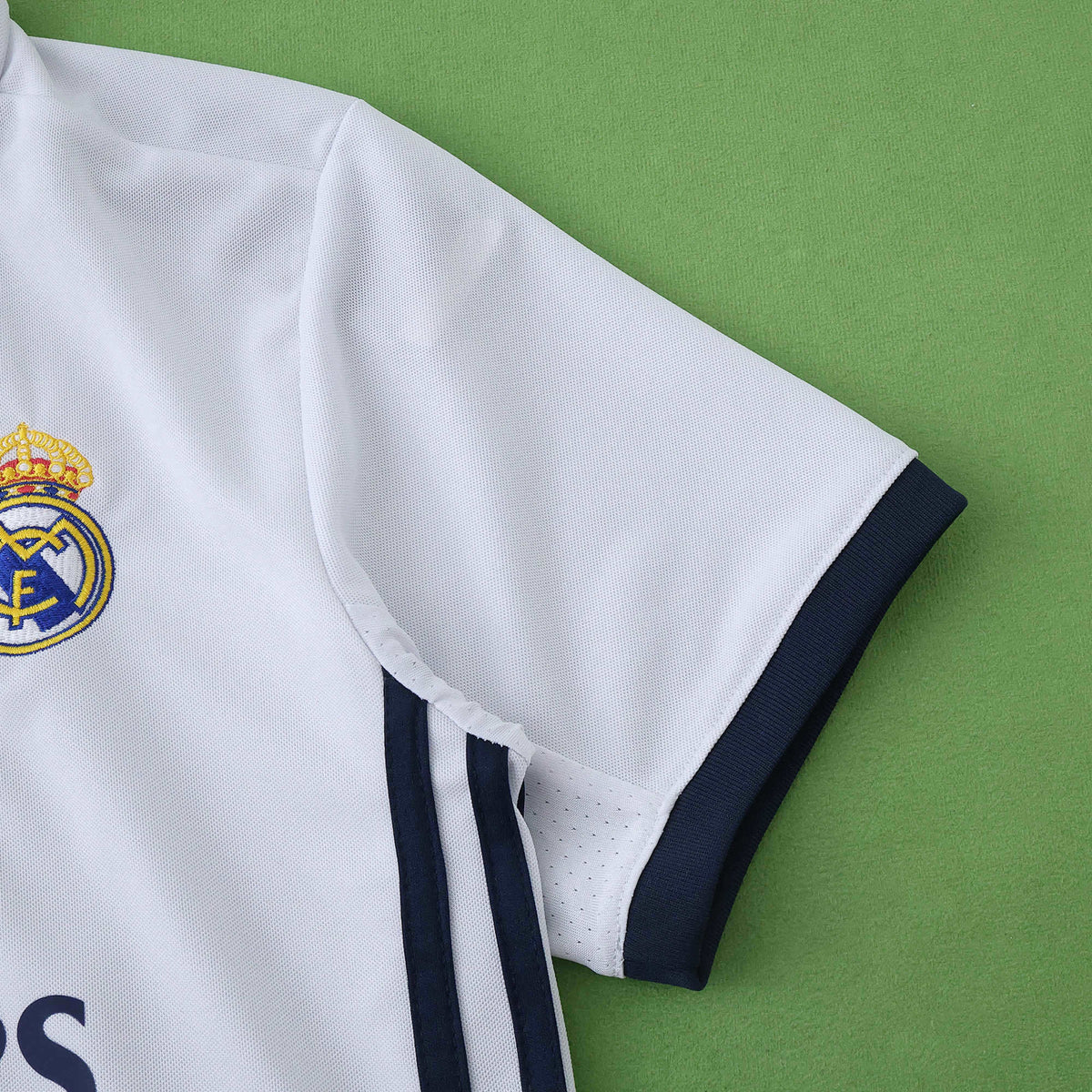Ensemble Enfant Real Madrid 2016/17 Domicile Rétro — vue 8