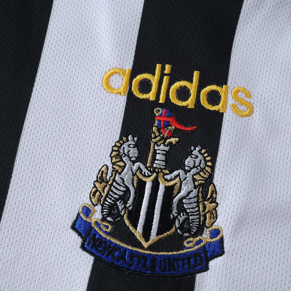Ensemble Enfant Newcastle United 1997/99 Domicile Rétro — vue 5